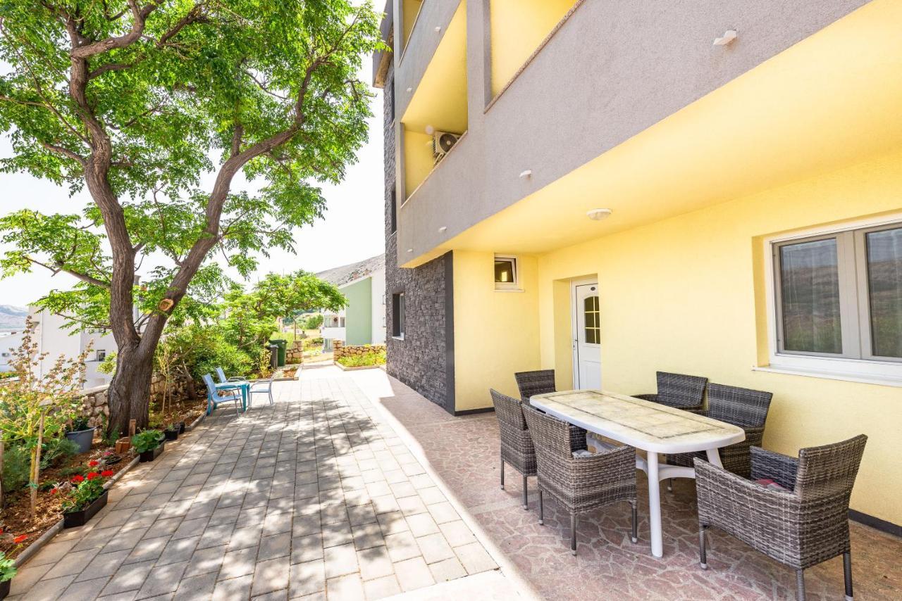 Apartments Lili Đảo Pag Ngoại thất bức ảnh