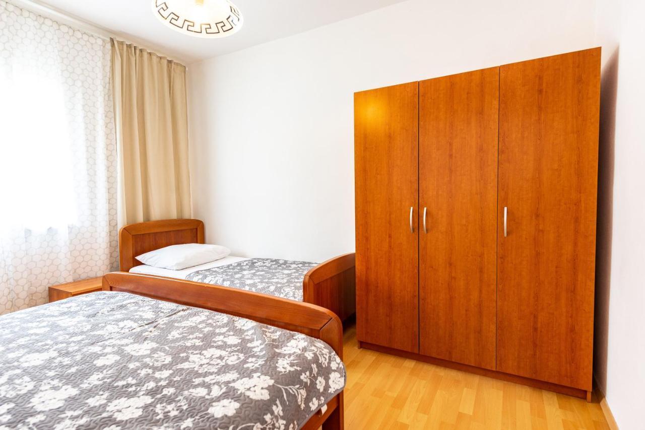 Apartments Lili Đảo Pag Ngoại thất bức ảnh