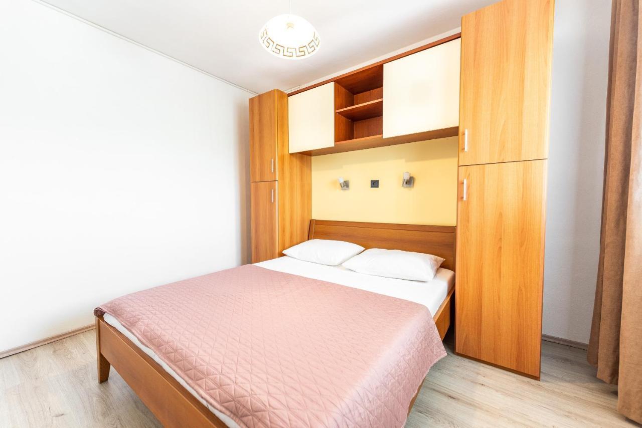 Apartments Lili Đảo Pag Ngoại thất bức ảnh